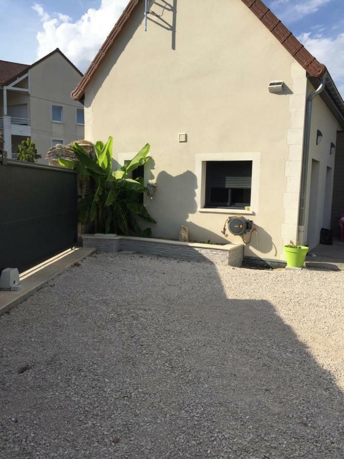 Le Jardin Des Arums Givry  Exterior photo